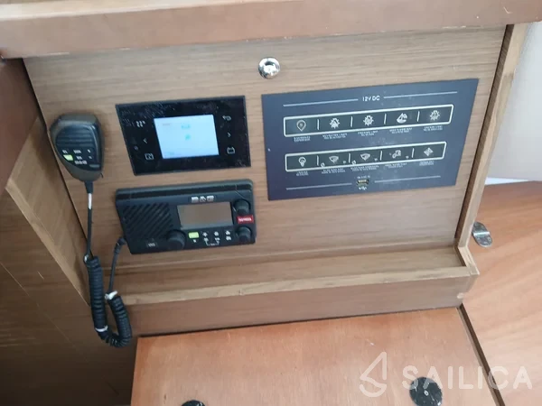 Lagoon 42 - Yacht Charter Sailica