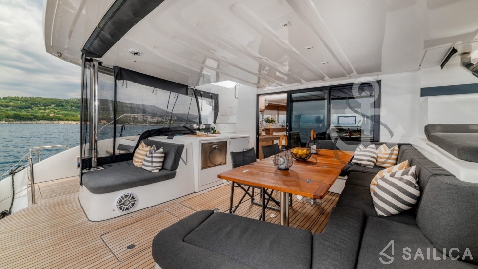 Lagoon 55 - Yacht Charter Sailica