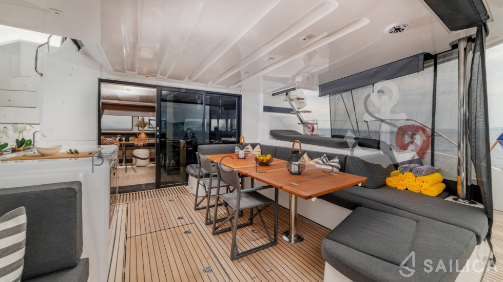 Lagoon 55 - Yacht Charter Sailica