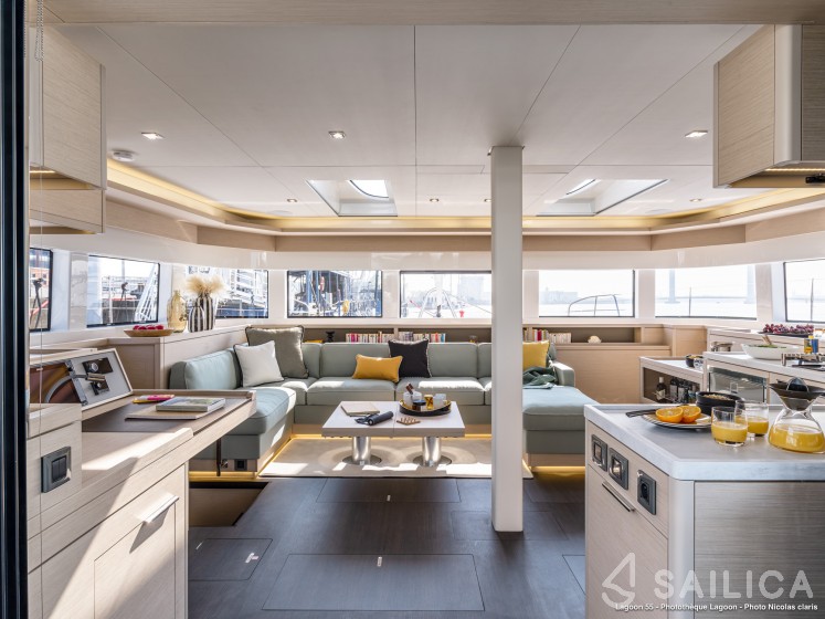 Lagoon 55 - Yacht Charter Sailica