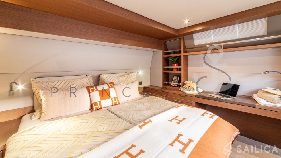 Lagoon 55 - Yacht Charter Sailica