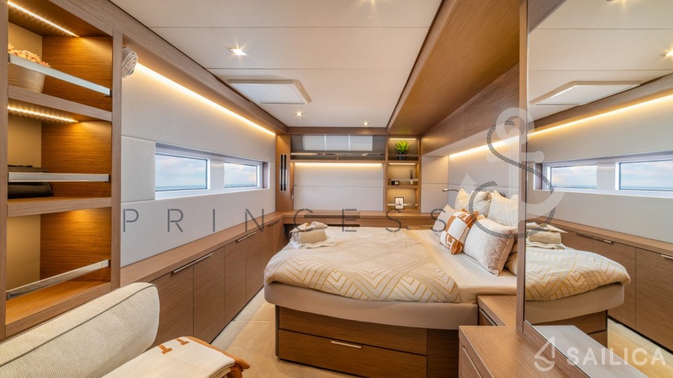 Lagoon 55 - Yacht Charter Sailica