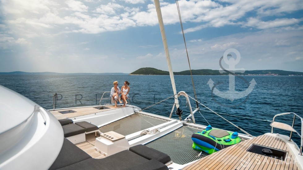 Lagoon 55 - Yacht Charter Sailica