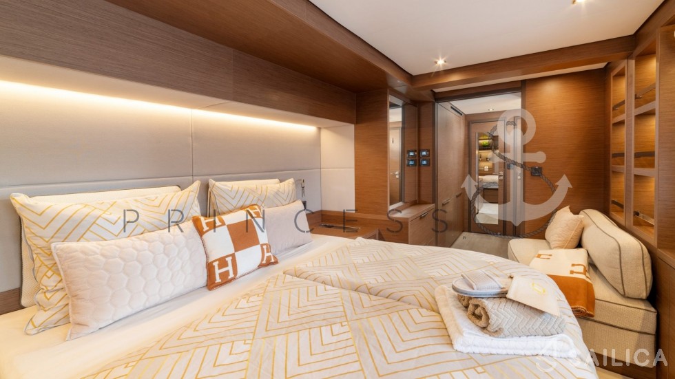 Lagoon 55 - Yacht Charter Sailica