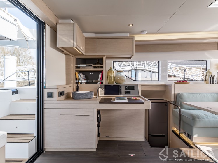 Lagoon 55 - Yacht Charter Sailica