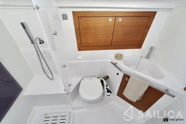 Elan Impression 45.1 - Yacht Charter Sailica