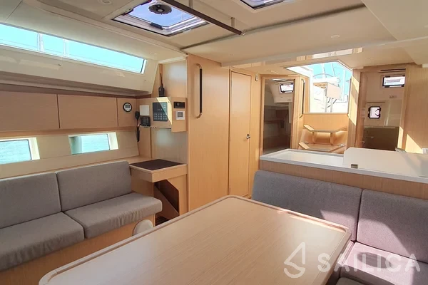 Bavaria C45 - Yacht Charter Sailica