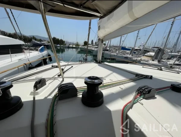Lagoon 400 S2 - Yacht Charter Sailica