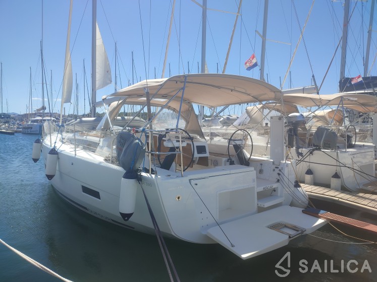 Dufour 390 Grand Large - Yacht Charter Sailica