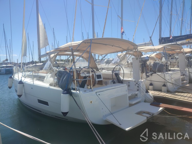 Dufour 390 Grand Large - Yacht Charter Sailica