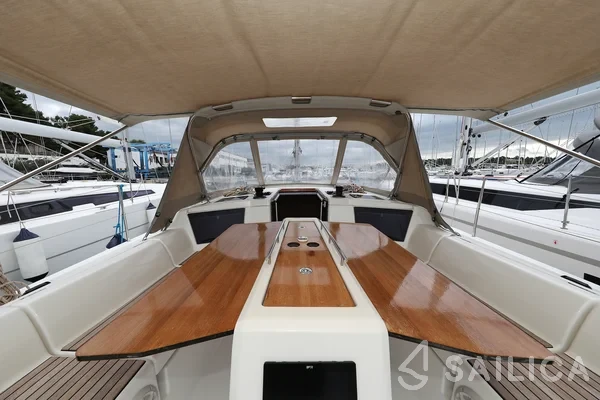 Dufour 390 Grand Large - Yacht Charter Sailica