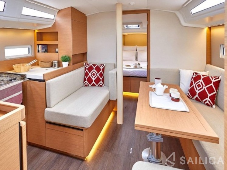 Sun Odyssey 410 - Yacht Charter Sailica