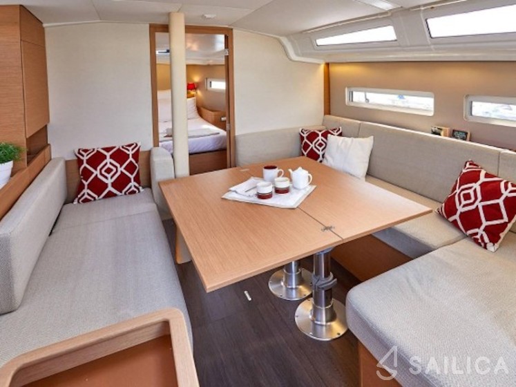 Sun Odyssey 410 - Yacht Charter Sailica