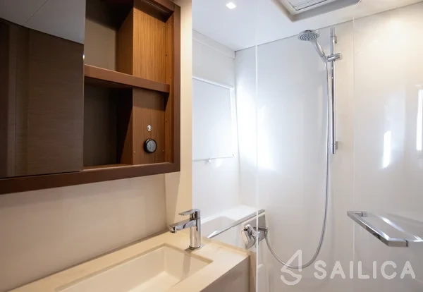 Lagoon 46  - Yacht Charter Sailica