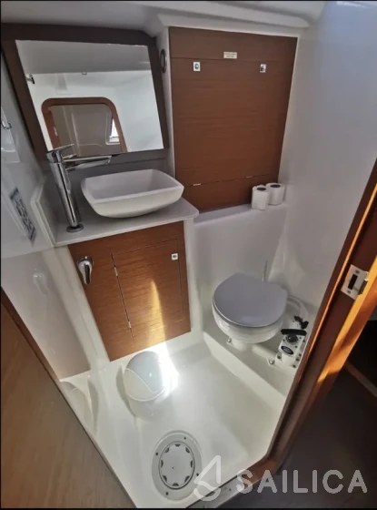 Dufour 382 GL - Yacht Charter Sailica