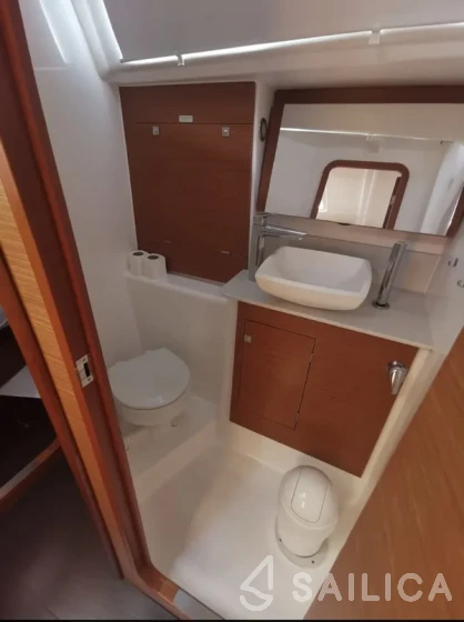 Dufour 382 GL - Yacht Charter Sailica