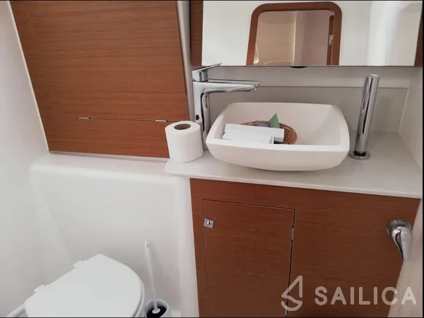 Dufour 382 GL - Yacht Charter Sailica