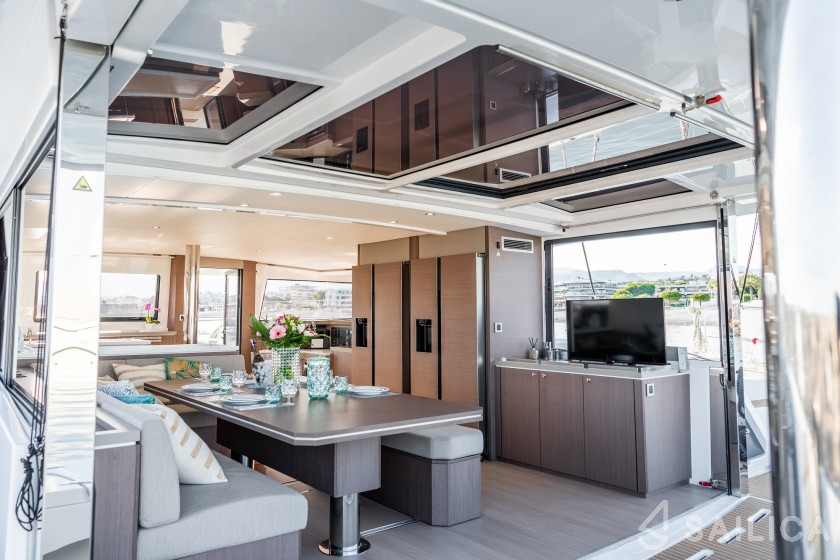 Bali 5.4. - Yacht Charter Sailica