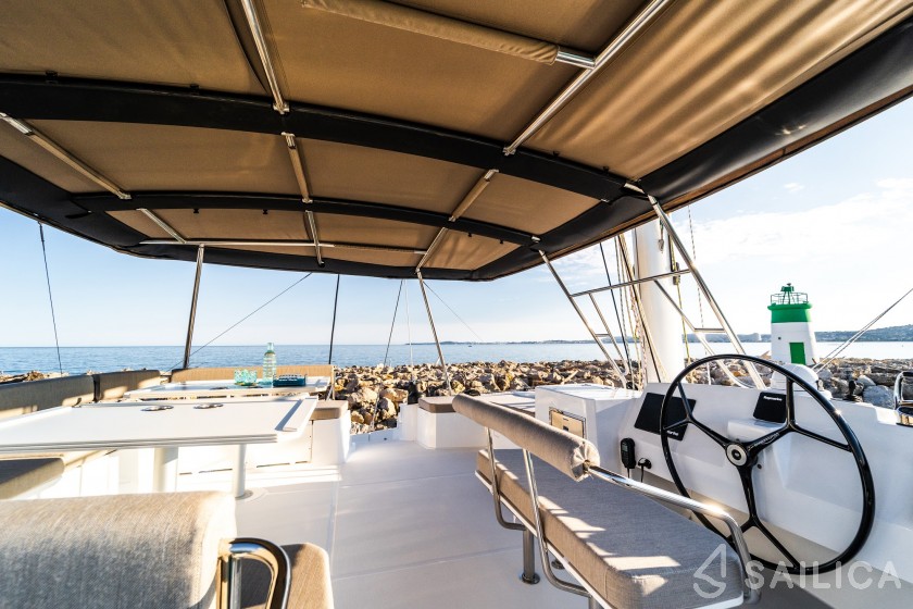 Bali 5.4. - Yacht Charter Sailica
