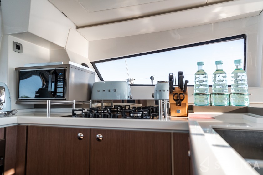 Bali 5.4. - Yacht Charter Sailica