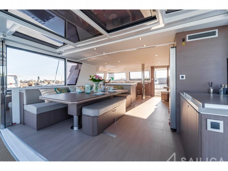 Bali 5.4. - Yacht Charter Sailica