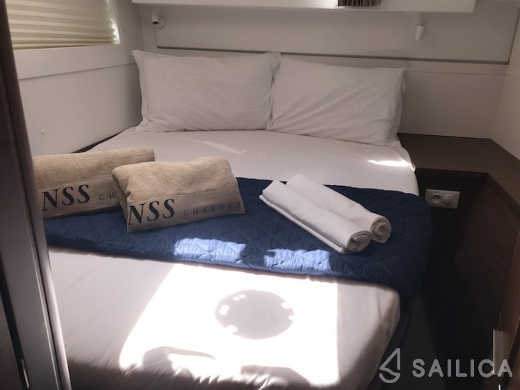 Lagoon 40 - Yacht Charter Sailica