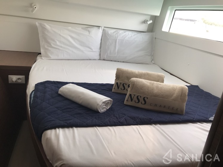 Lagoon 40 - Yacht Charter Sailica