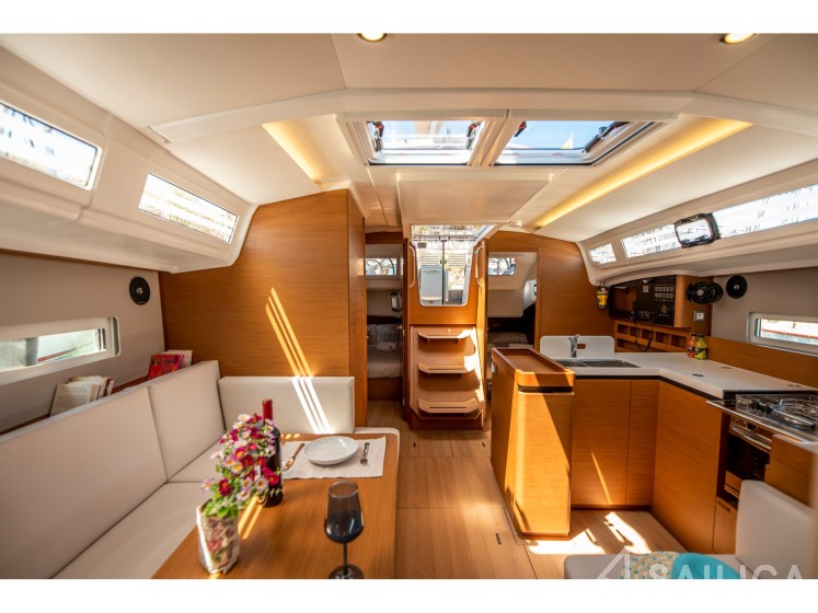 Sun Odyssey 410 - Yacht Charter Sailica