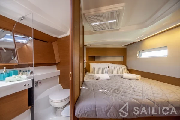 Sun Odyssey 410 - Yacht Charter Sailica