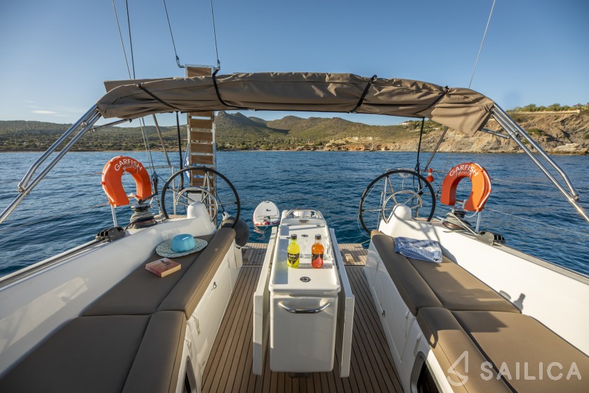 Sun Odyssey 410 - Yacht Charter Sailica