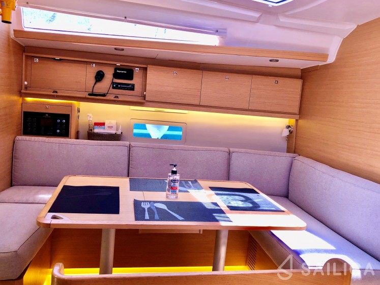 Dufour 430 Grand Large - Yacht Charter Sailica