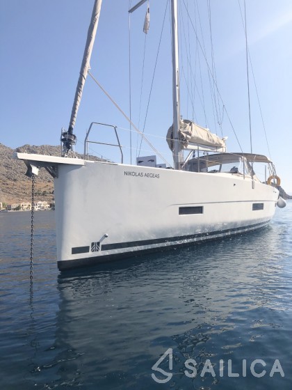 Dufour 430 Grand Large - Yacht Charter Sailica