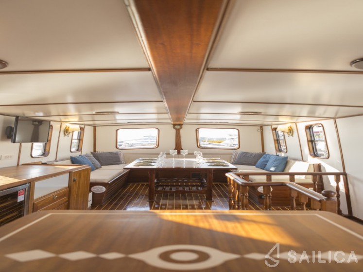 Gulet - Yacht Charter Sailica