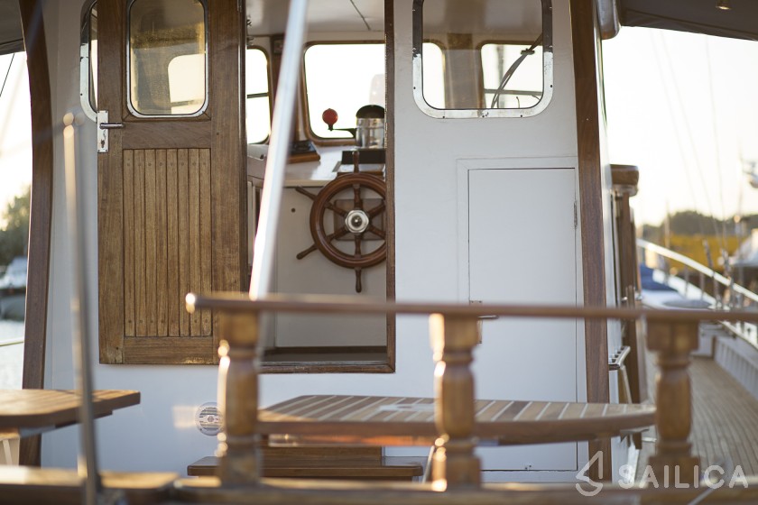 Gulet - Yacht Charter Sailica