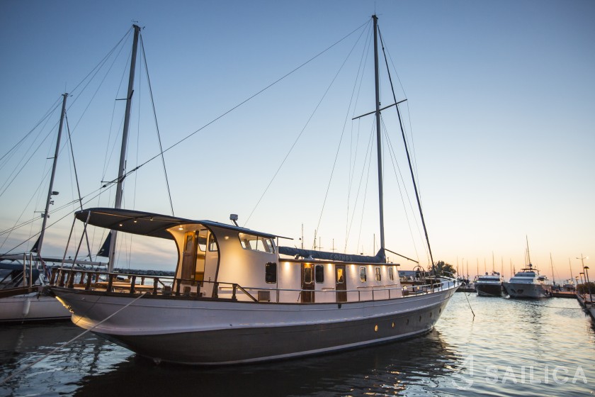 Gulet - Yacht Charter Sailica