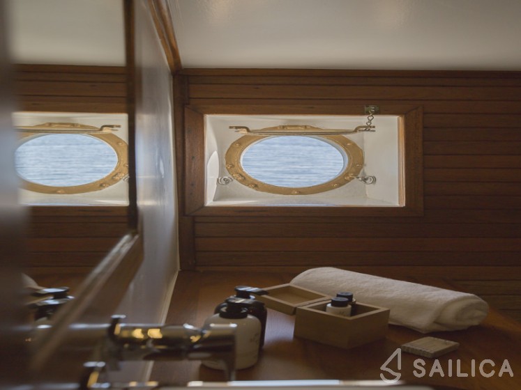 Gulet - Yacht Charter Sailica