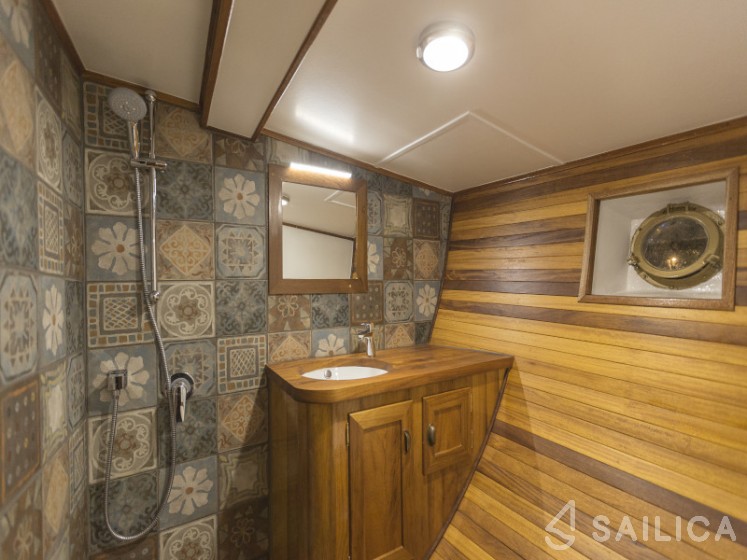 Gulet - Yacht Charter Sailica