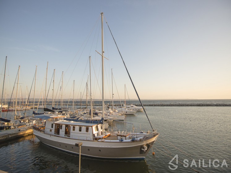 Gulet - Yacht Charter Sailica