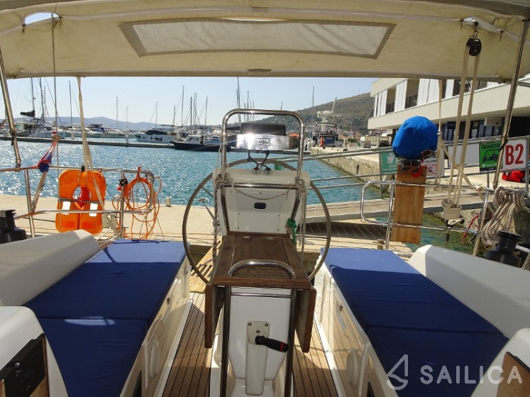 Bavaria 36 Cruiser - Yacht Charter Sailica