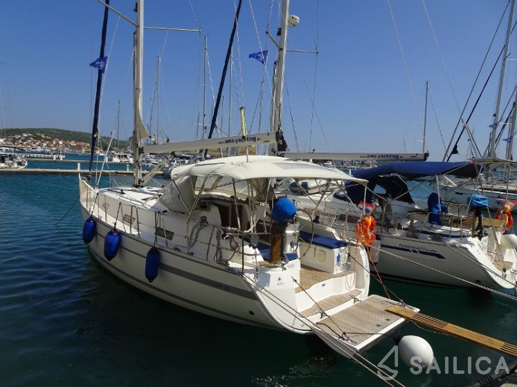 Bavaria 36 Cruiser - Yacht Charter Sailica