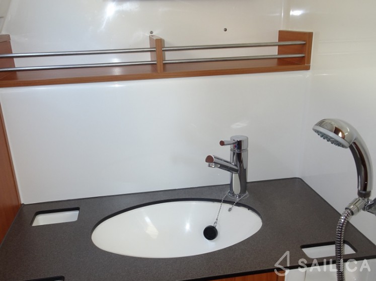 Bavaria 36 Cruiser - Yacht Charter Sailica