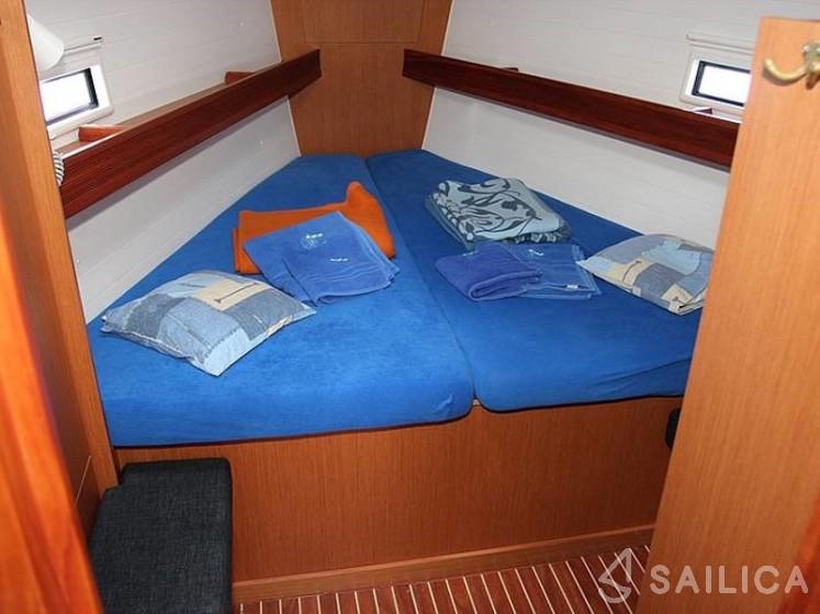 Bavaria 36 Cruiser - Yacht Charter Sailica