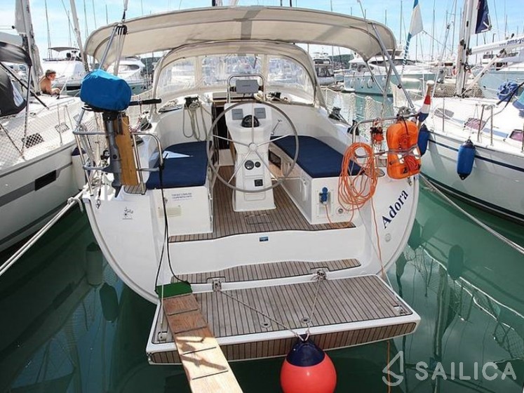 Bavaria 36 Cruiser - Yacht Charter Sailica
