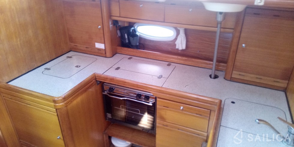 Bavaria 46 Cruiser - Yacht Charter Sailica