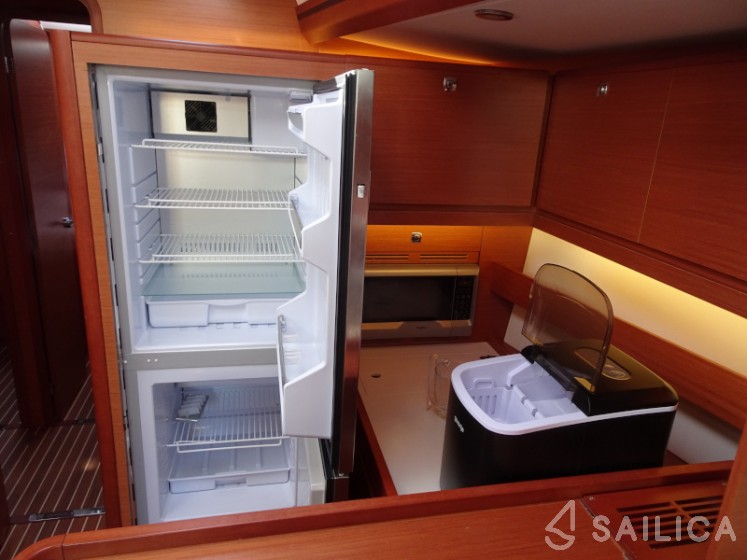 Dufour 56 Exclusive - Yacht Charter Sailica