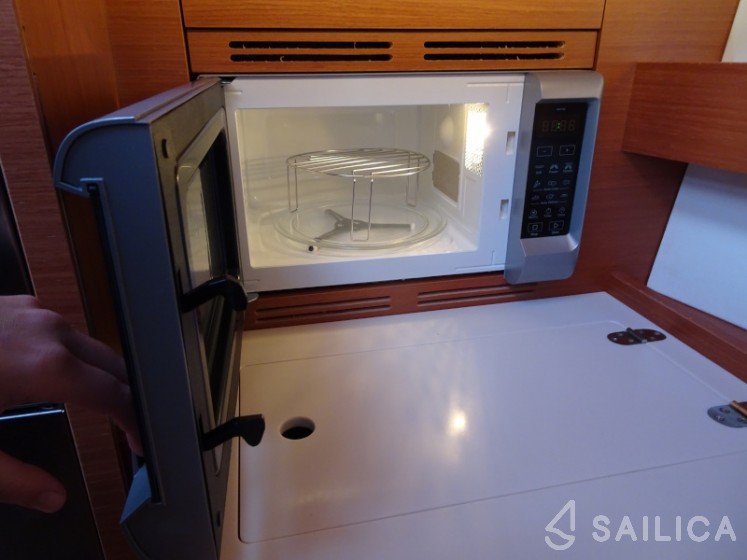 Dufour 56 Exclusive - Yacht Charter Sailica
