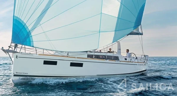 Oceanis 38 - Yacht Charter Sailica