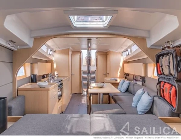 Oceanis 38 - Yacht Charter Sailica