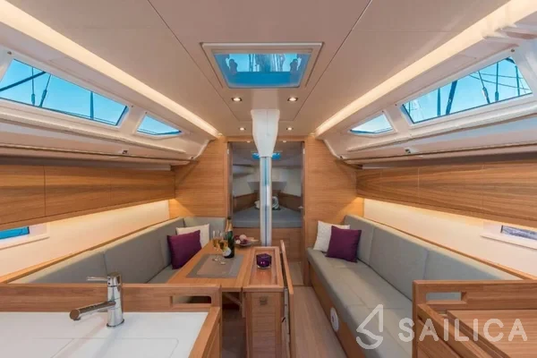 Salona 380 - Yacht Charter Sailica