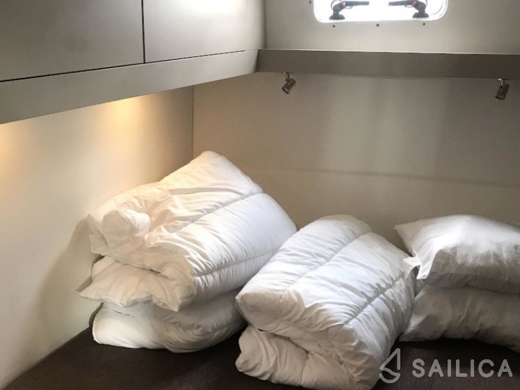 Naviga Nordica T 40 - Yacht Charter Sailica